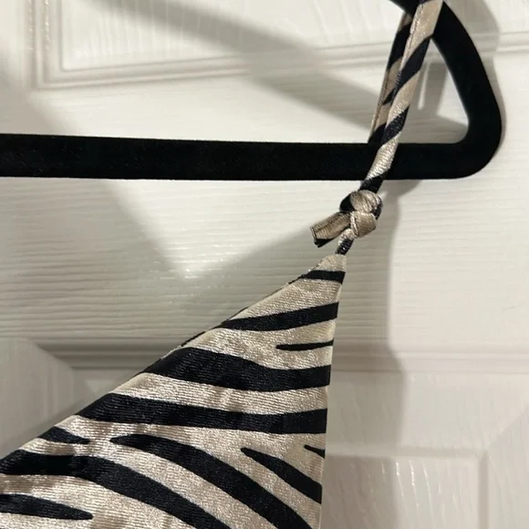 NWT: Velvet Zebra print - Picture 2 of 3